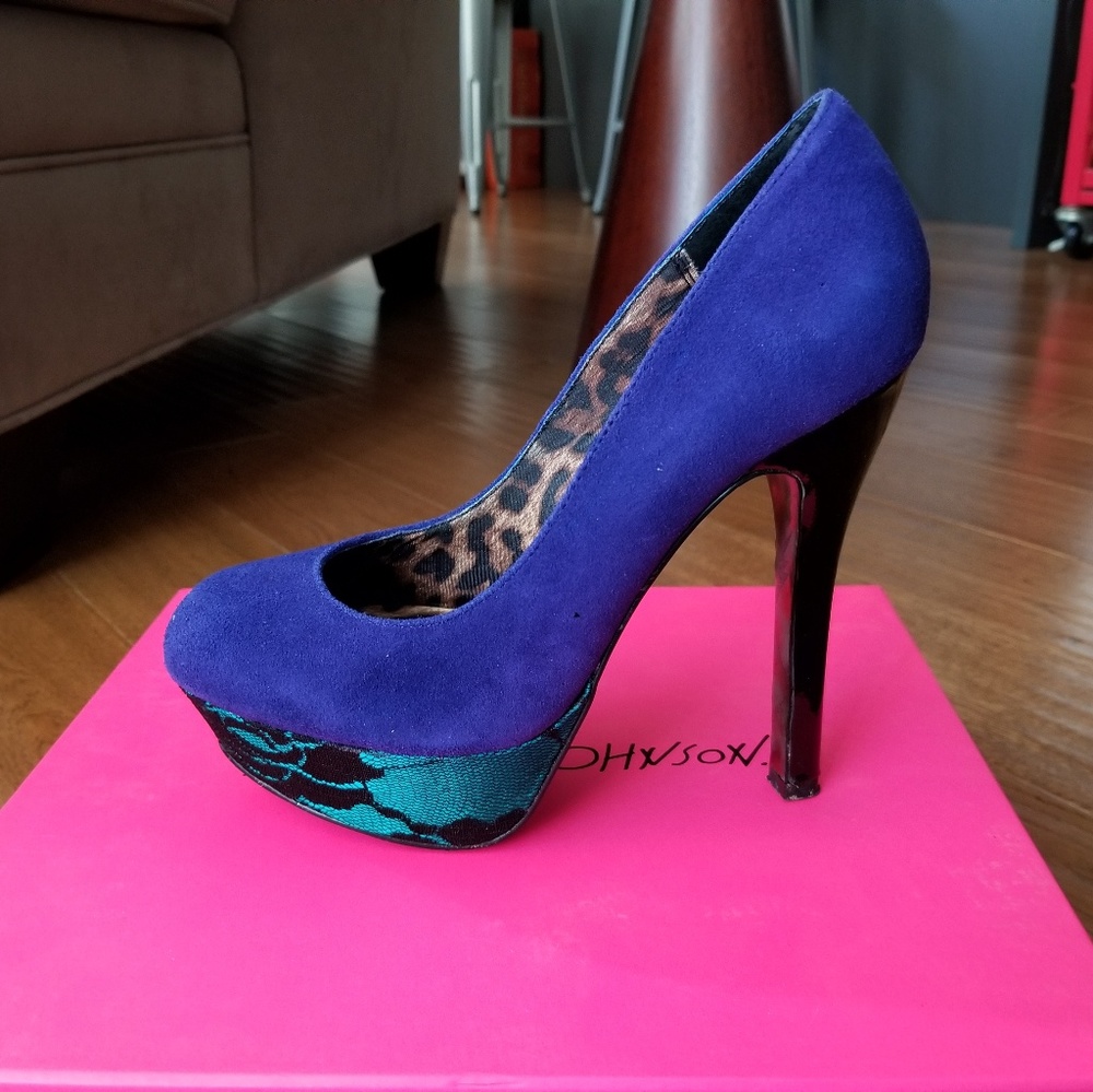 Betsey Johnson Dareah in Blue Multi